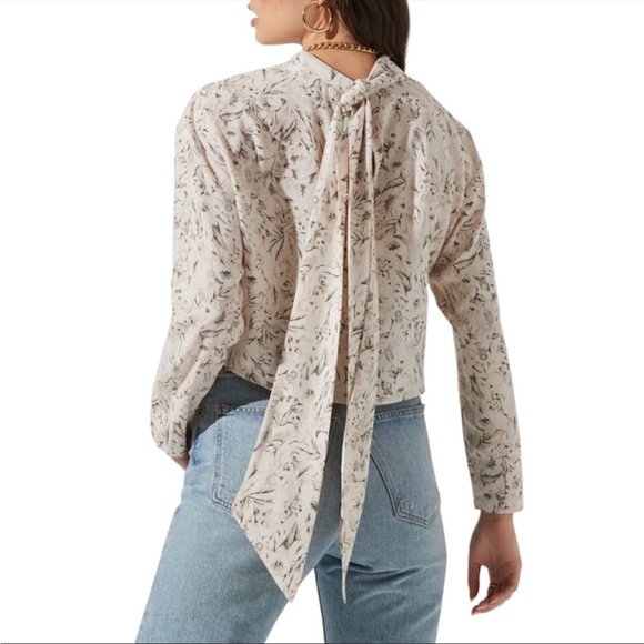 NWT ASTR off white sketch floral blouse with tie Sz S - Picture 4 of 16